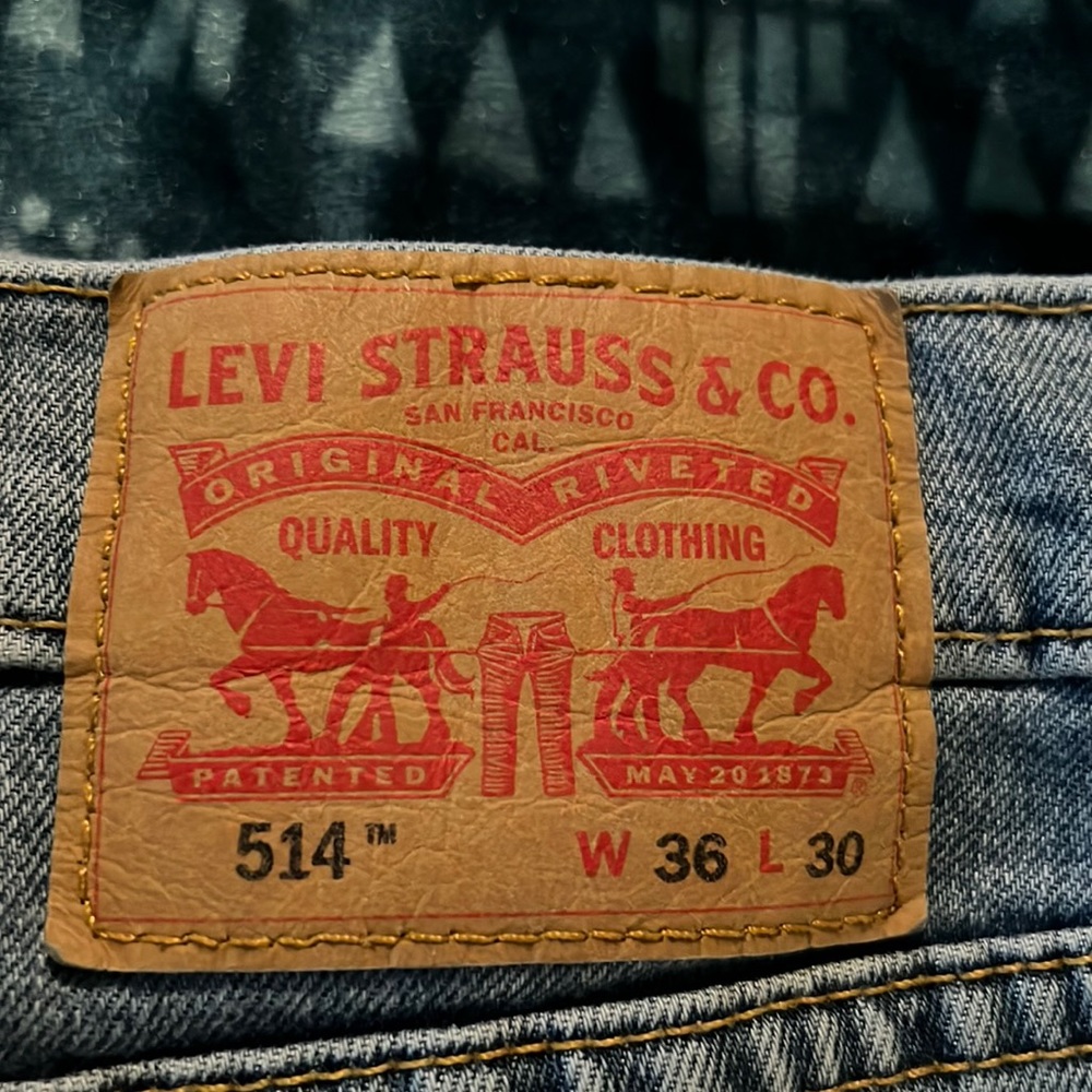 Levi’s Strauss 514  blue light W36L30